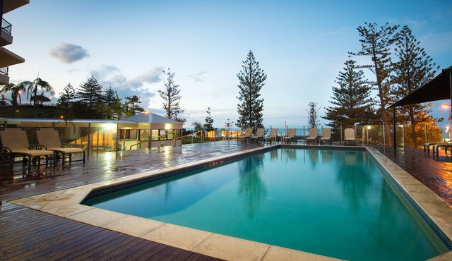Beach House Seaside Resort Coolangatta