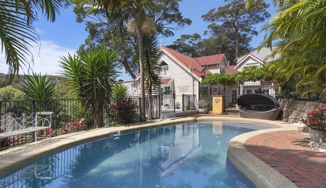 Beach House with Pool at Copacabana