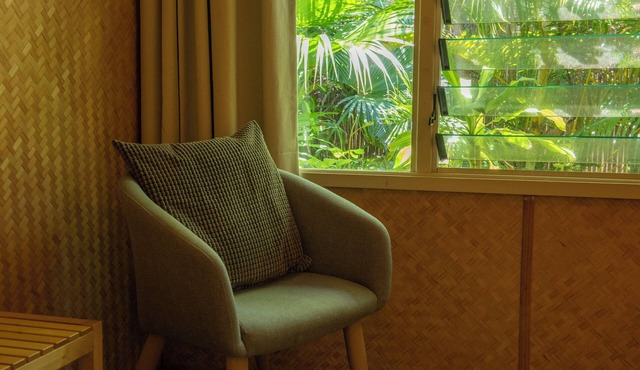 Beachfront Queen Motel Apartment With Pool