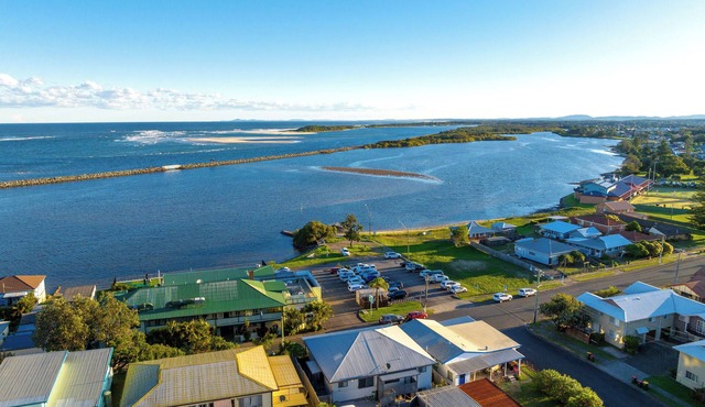 Beachside Pet Friendly Unit 3 at Harrington