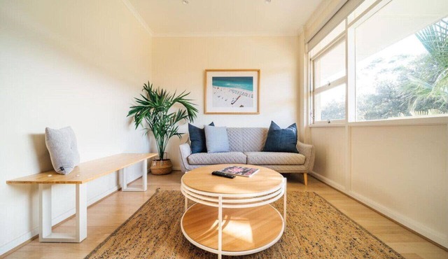 Beachy Keen on Moseley - Laid-Back Stay by the Jetty