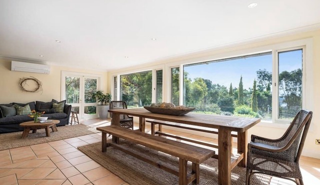Beautiful 5 Bedroom Home with Pool & Tennis Court