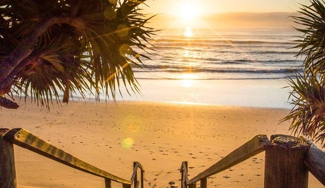Beautiful beach side home - 200m walk to the beach!
