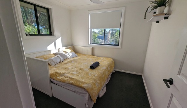Beautiful House 10min Walk From Beach & Lake