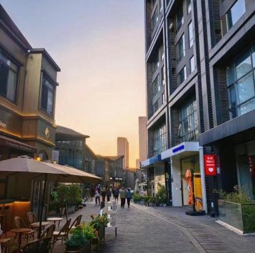 Beijing City Center - 2-bedroom Family apartment with Queen beds