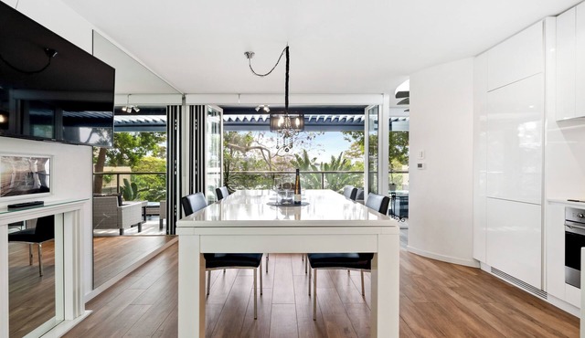 Bellevue Escape - Stylish Bellevue Hill Apartment