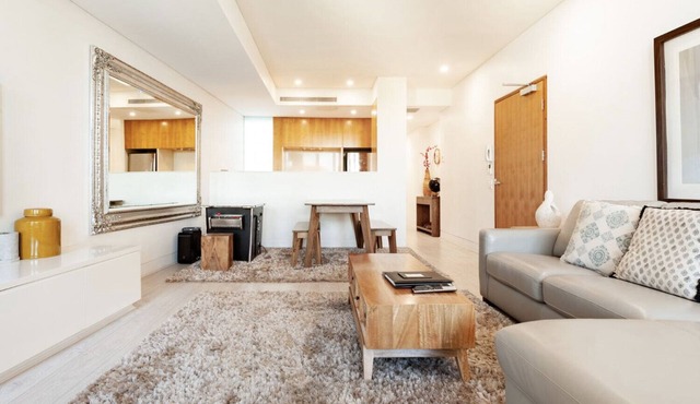 Bellevue Hill Designer, Beaches, City & Views