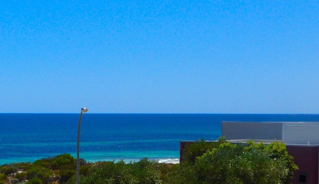 Blue Ocean Haven - Peppermint Grove Beach WA - Views of the bay, dolphin watching, spacious, balcony