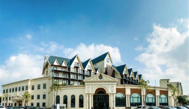 Blue Palace Hotel