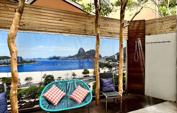 Bondi Stylish Bedroom Close to the Beach