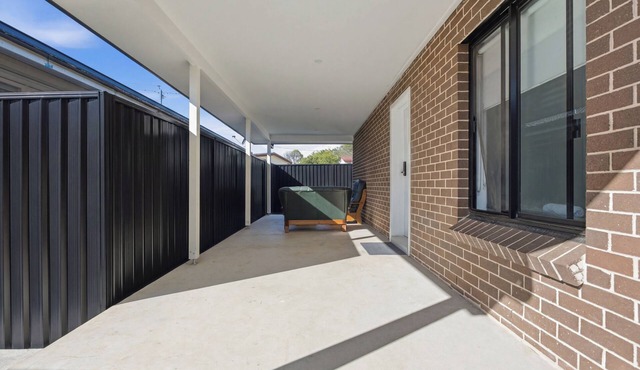 Brand-new home with central AC to stay in Sydney