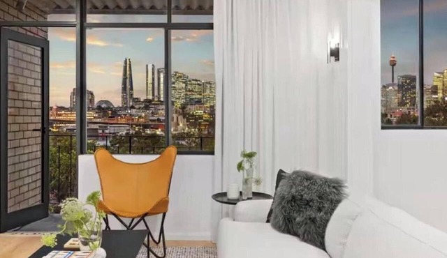 Bright 2-Bed Apt with Spectacular Bridge Views