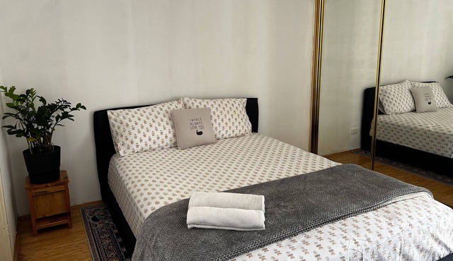 Bright and beautiful home in Marangaroo, short drive to Perth CBD and beach.