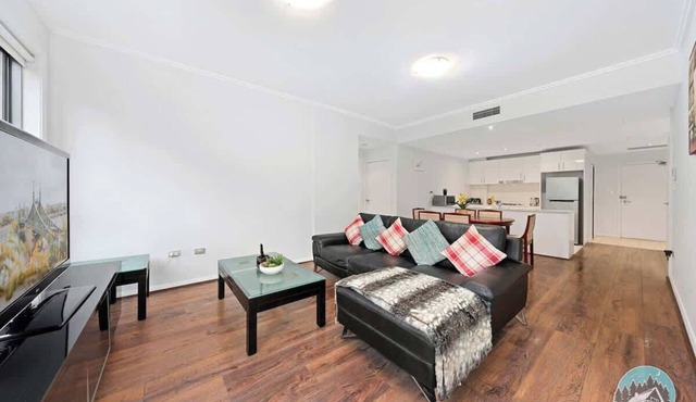 Bright Turramurra Apt Walk to Train & Shops