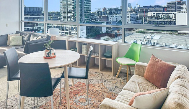 Bright Zetland Apartment with CBD Views and Fast Free WiFi