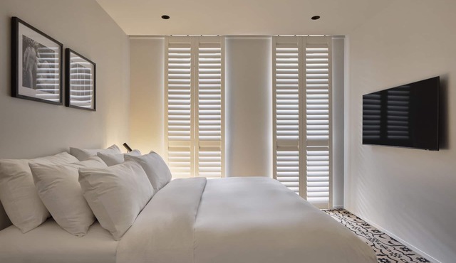 Burbury Hotel & Apartments