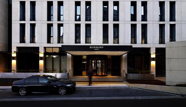 Burbury Hotel & Apartments