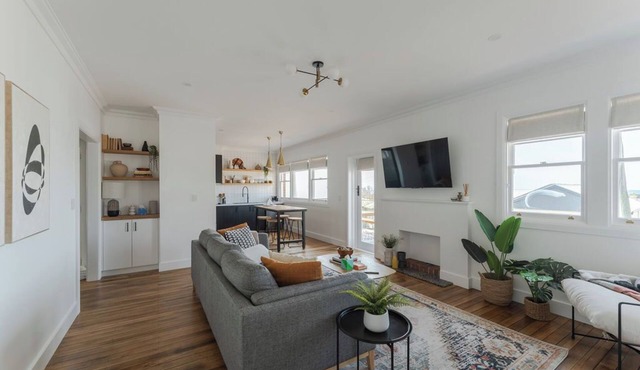 Burnie Retreat - Coastal Comfort Awaits