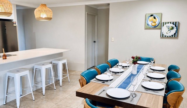 Busselton Beach Villa - Family & Pet Friendly
