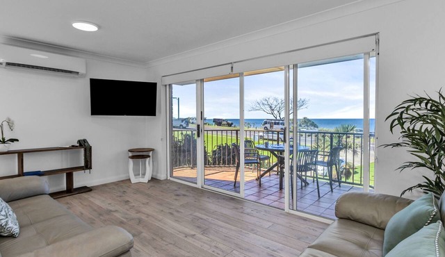 Cabarita Beachfront with Headland Views - Apt 15