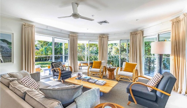 Celeste, 26 Bonito Street - Tranquil, Stylish & Pet friendly