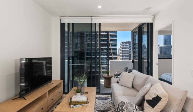 Central 2BR Gem | Modern Comfort City & River View