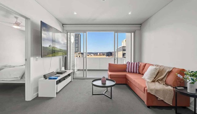 Central Adelaide 2BR | Queen + 2 Singles | WiFi