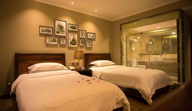Century Boutique Hotel