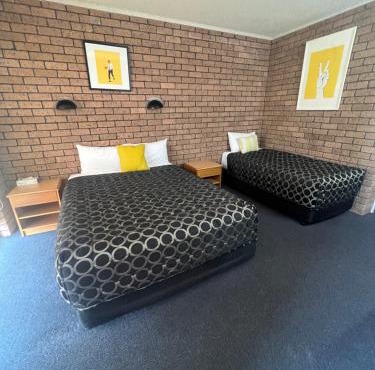 Cessnock Vintage motor inn