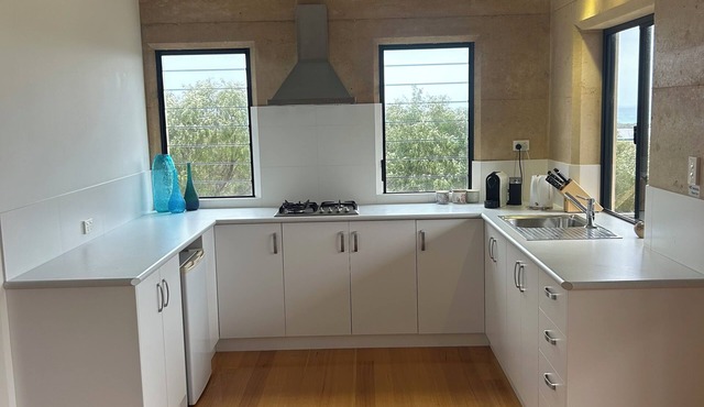 Cevue Sunsets is a beautiful apartment with breathtaking ocean views.
