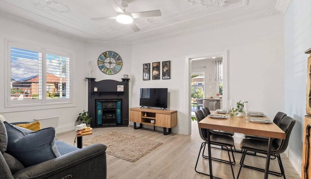 Charming Sans Souci Cottage with Garden & Verandah