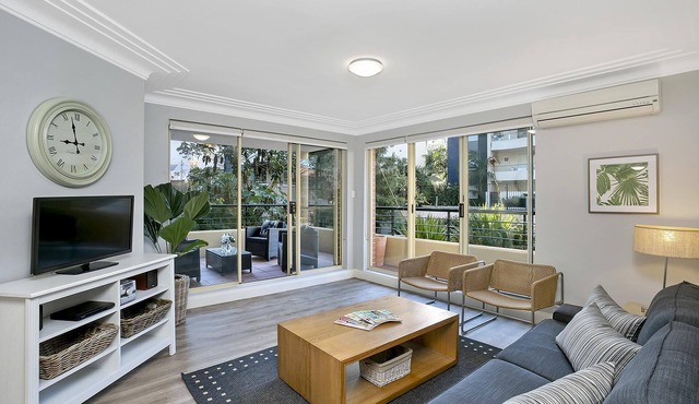 Chatswood- CHATS Eddy Road - Spacious 2BR Apartment Near Chatswood CBD, Shops Transport
