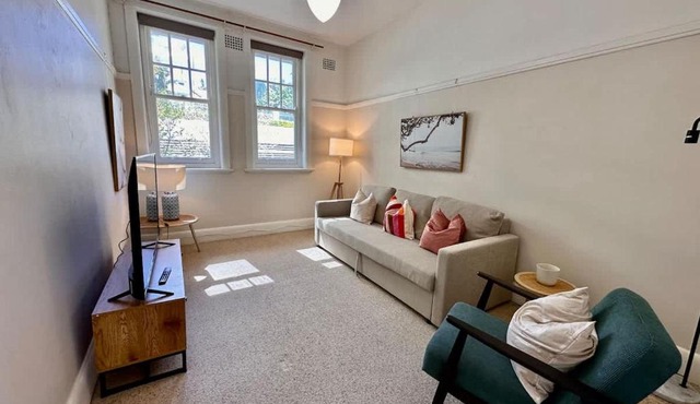 Chic 1-Bed unit at Potts Point