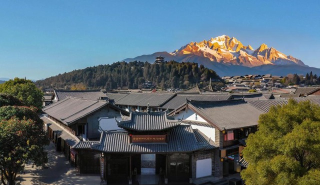 Chinese-style garden resort hotel
