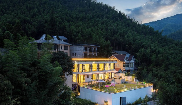 Chuxiu Hot Spring Boutique Homestay