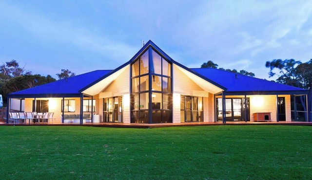 Chynoweth Scenic Views and Secluded Luxury