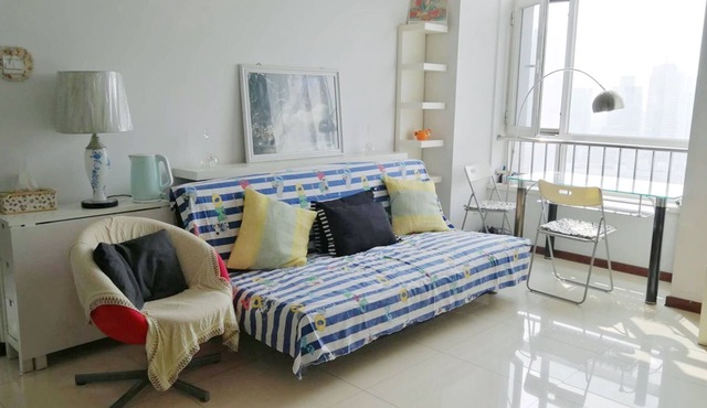 City Center 2B1B Flat with Metro, View , Park and More