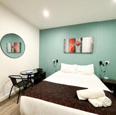 City studio ex hotel room