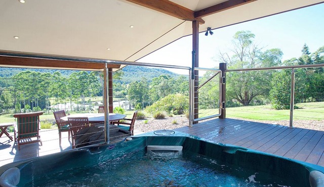 Clarendon Forest Retreat