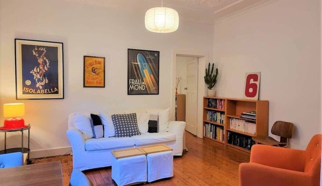 Classic Bondi 1 bed a few steps from the beach