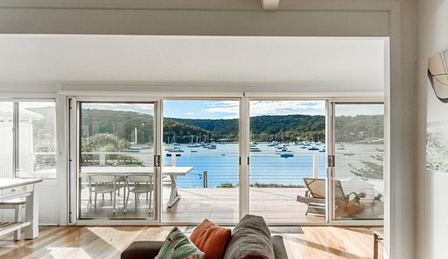 'Classic Cottage on the Bay' by HolidayCo