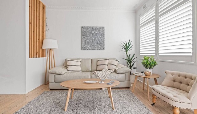 Coastal Corner Contemporary Chic by the Beach