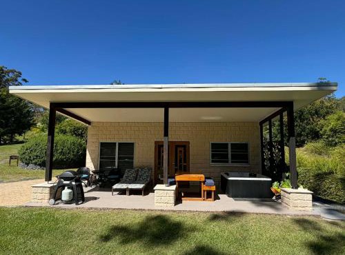 Coffs Coast Mountain Retreat Cabin 2