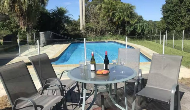 Coffs Harbour, country house with private pool