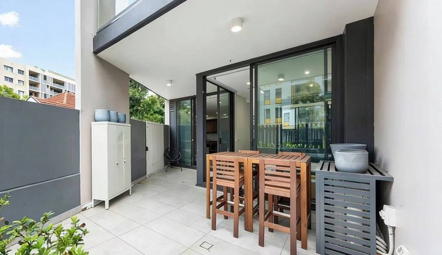Comfort 1 bed New Apartment in mascot