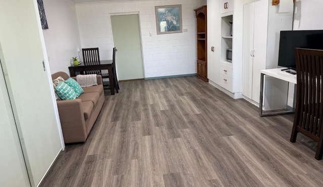 Comfortable studio in Bowen 4805