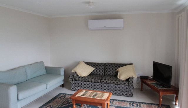 Comfortable Two Bedroom Home in Historic Malmsbury