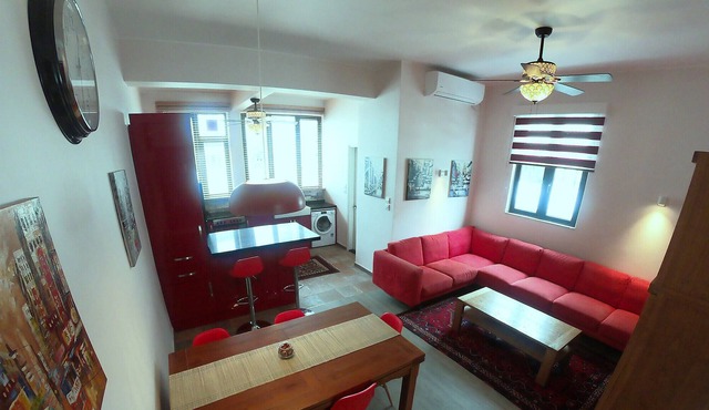 Comfortable & Welcoming 2 Bedroom Apartment