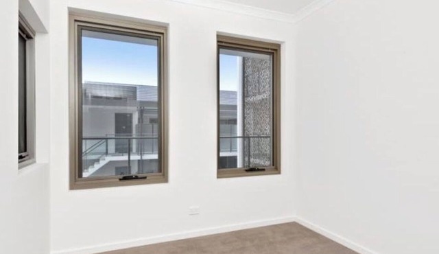 Convenient apartment at heart city
