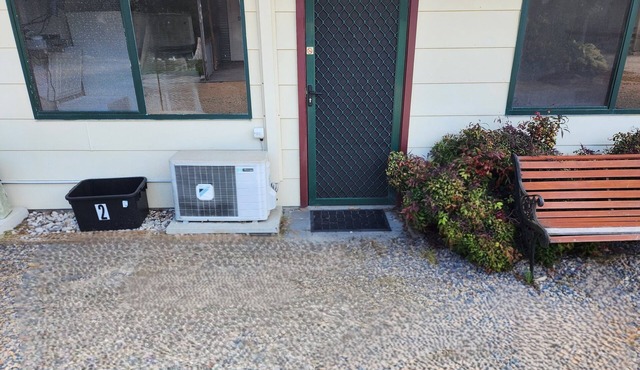 Cosy Nook Flat 2 - Comfortable, well-appointed holiday unit